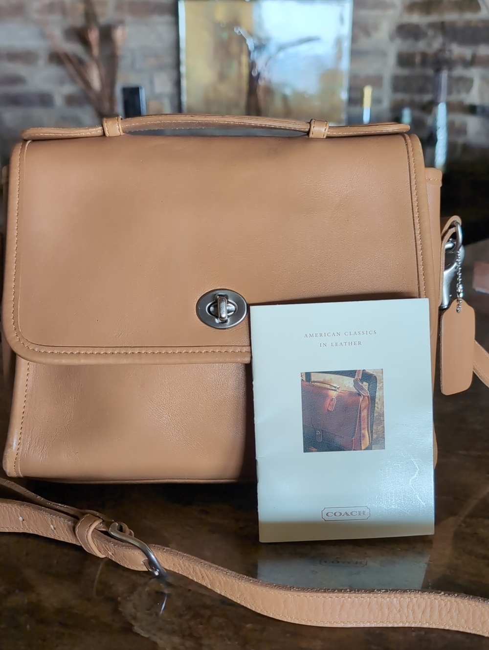VINTAGE COACH Court- Tan Camel Leather Classic Turn Lock Closure Crossbody Bag